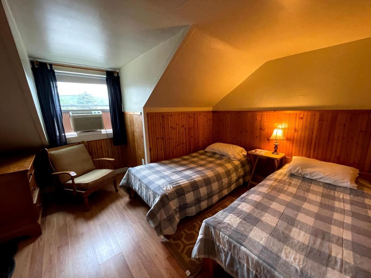 The Riverside Inn Стоу Екстер'єр фото